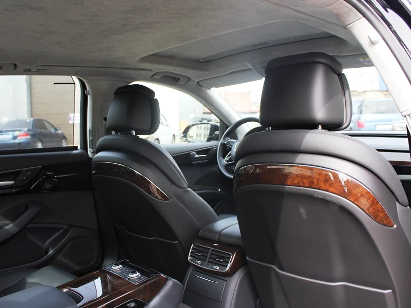 Audi A8 NEW цена аренды