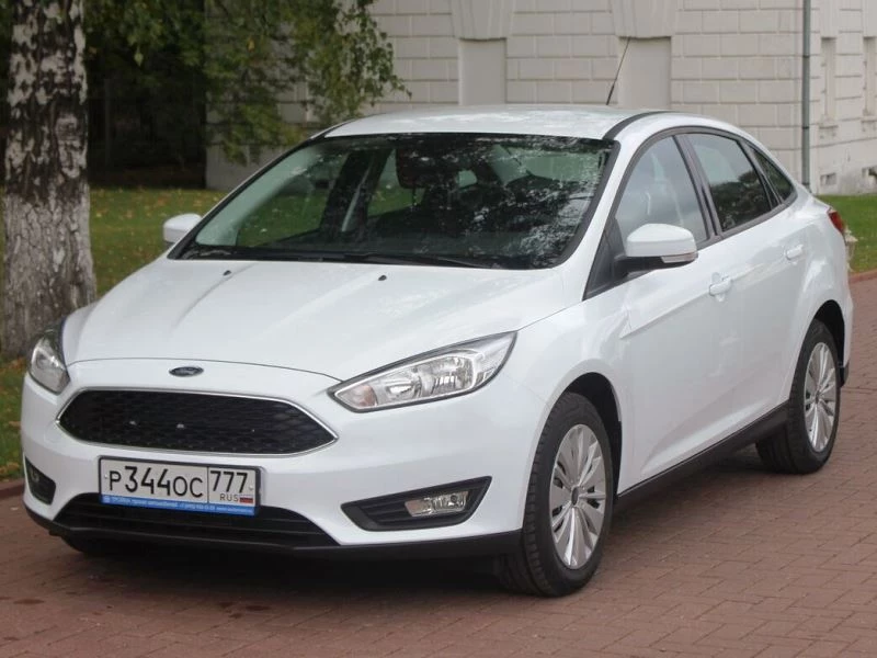 Ford Focus III sedan AT  аренда в Москве