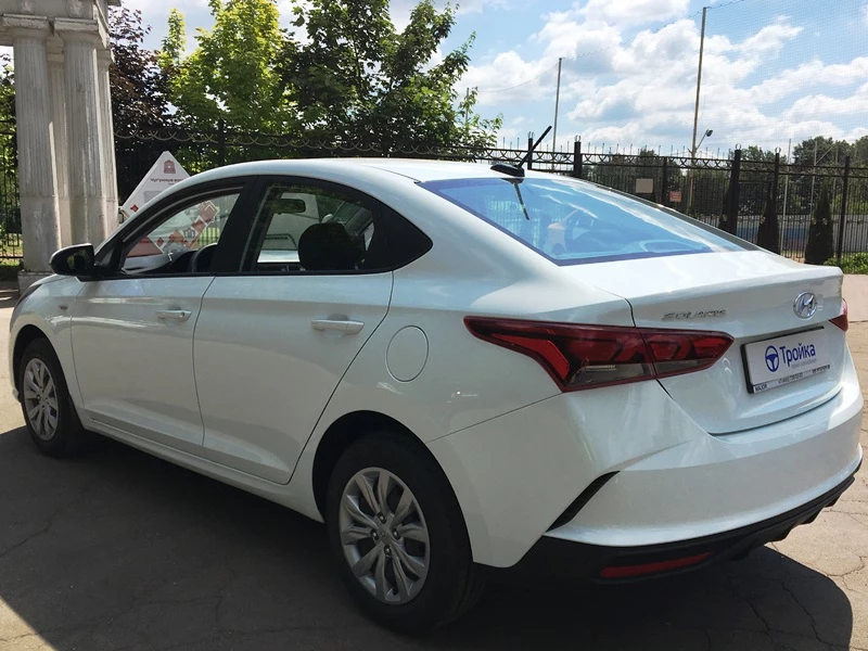 Hyundai Solaris II 1.4 rest. аренда в Москве