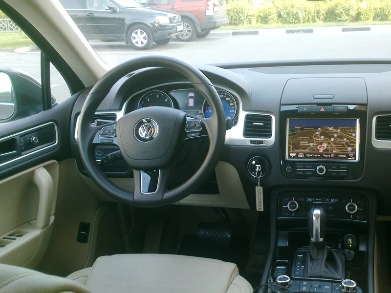 Volkswagen Touareg  напрокат