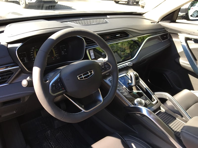Geely Atlas Pro Luxury цена аренды