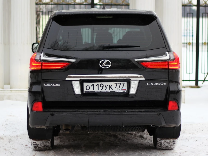 Lexus LX 450d автомобиль в аренду