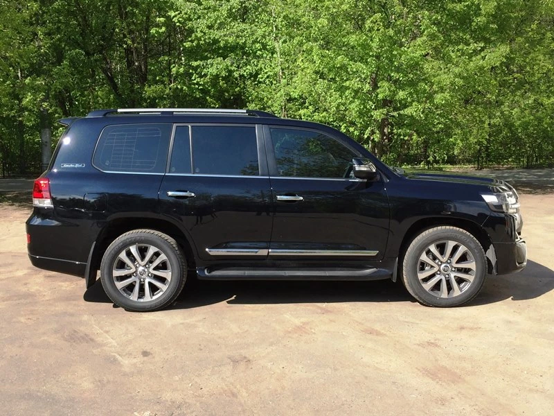 Toyota Land Cruiser 200 взять машину в аренду