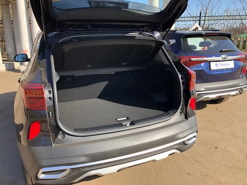 Kia Seltos 2.0 CVT 4WD автопрокат