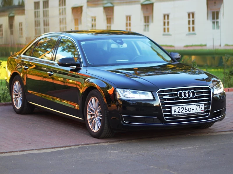 Audi A8 NEW напрокат