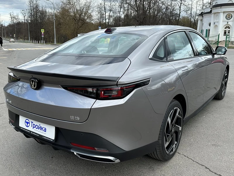 Прокат Changan Lamore в Москве