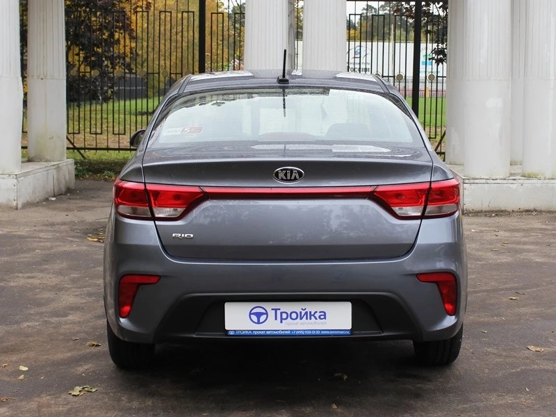 Kia Rio IV 1.6 AT Luxe аренда в Москве