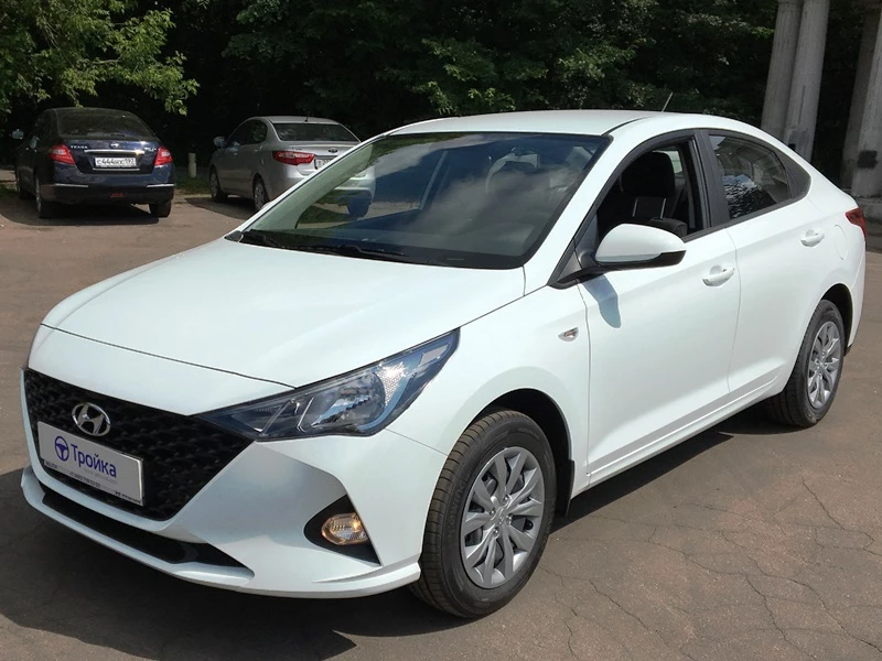 Hyundai Solaris II 1.4 rest. аренда в Москве
