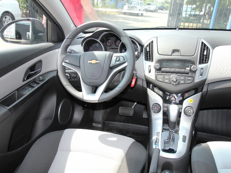 Chevrolet Cruze sedan AT прокат