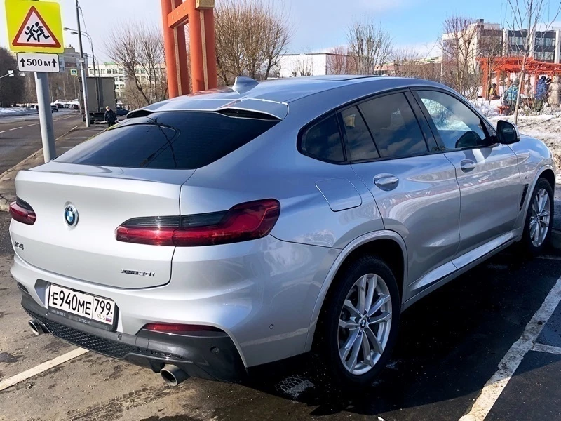 BMW X4 30i xDrive M Sport взять машину в аренду