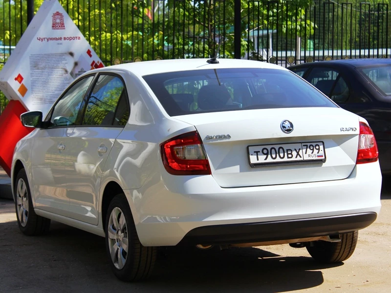 Прокат Skoda Rapid AT  в Москве