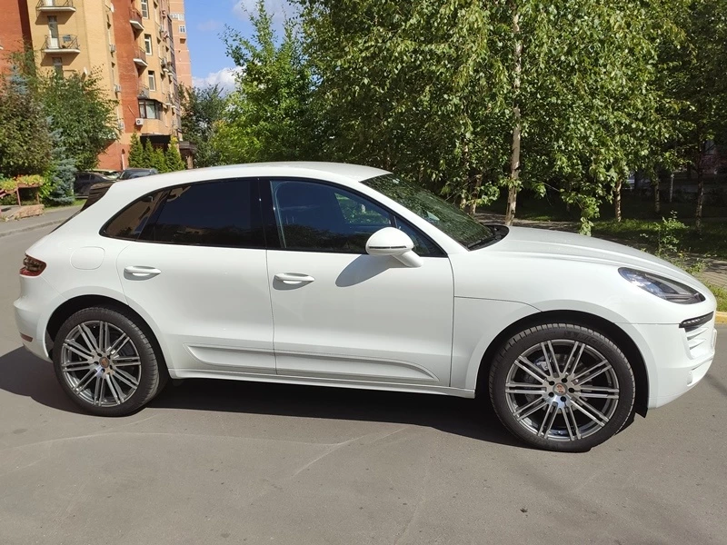 Porsche Macan автомобиль в аренду