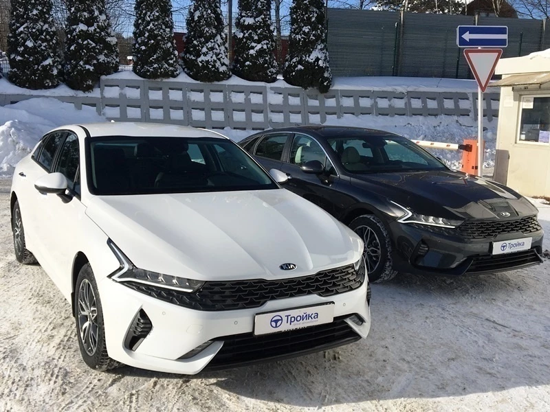 Kia K5 2.4  Luxe автомобиль в аренду