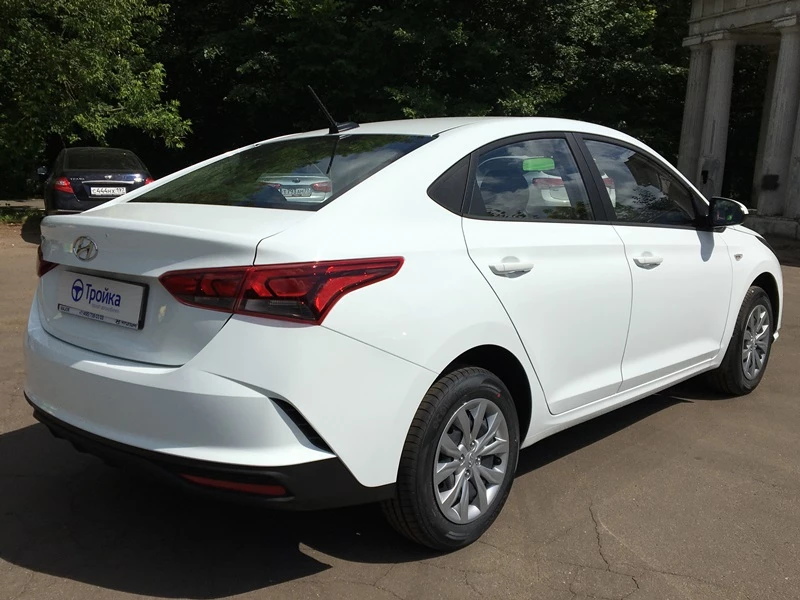Hyundai Solaris II 1.4 rest. взять машину в аренду