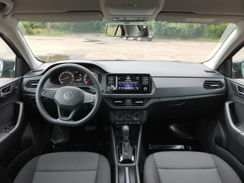 Volkswagen Polo liftbek прокат