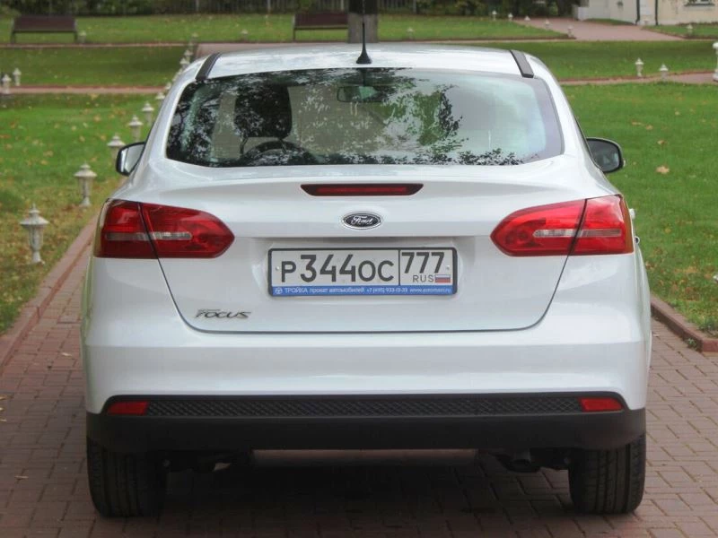 Прокат Ford Focus III sedan AT  в Москве