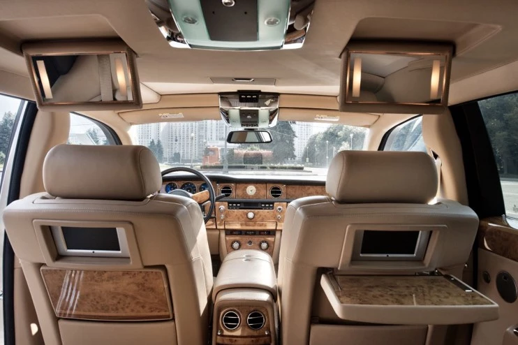 Rolls-Royce Phantom взять машину в аренду