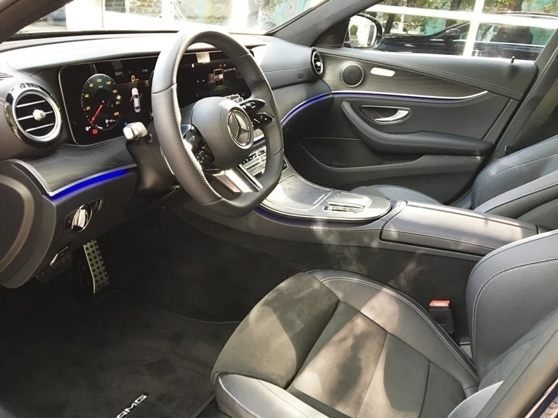 Mercedes E220d 4MATIC AMG rest. взять машину в аренду