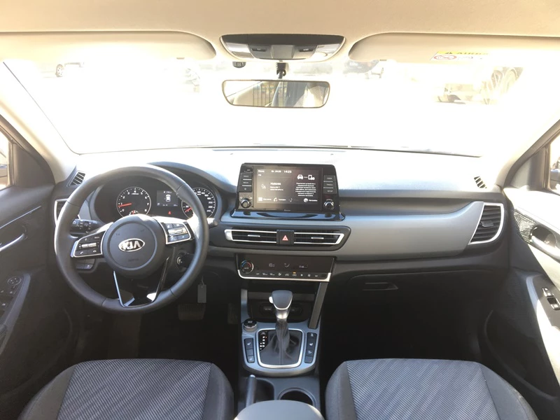 Kia Seltos 2.0 CVT 4WD взять машину в аренду