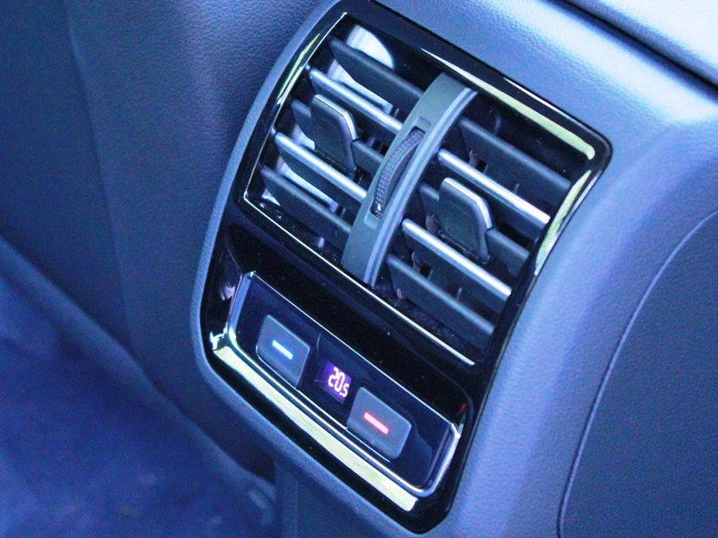 Volkswagen Passat B8 AT взять машину в аренду