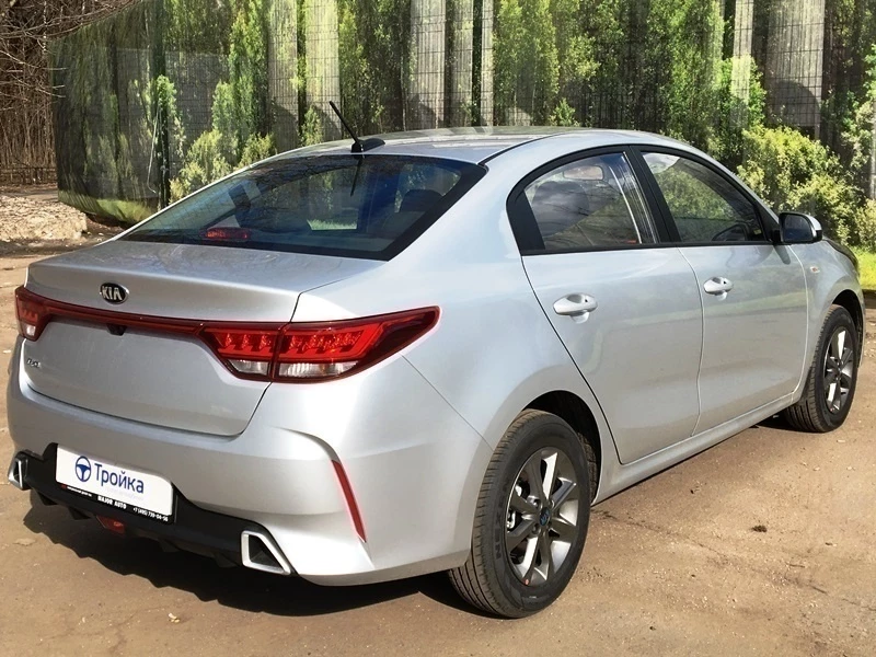 Kia Rio IV 1.6  Style rest. взять машину в аренду