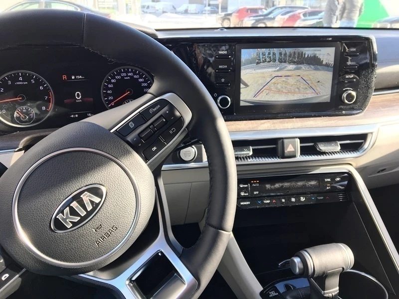 Kia K5 2.4  Luxe автомобиль в аренду