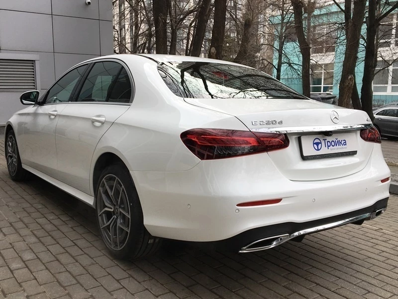 Mercedes E220d 4MATIC rest. автопрокат