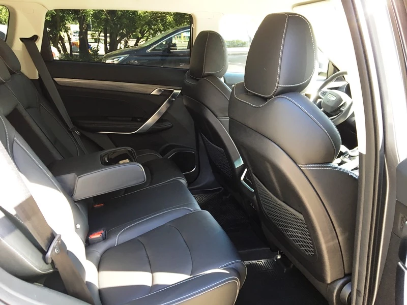 Geely Atlas Pro Luxury аренда в Москве