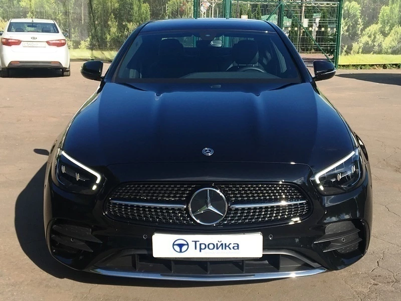 Mercedes E200 AMG rest. автомобиль в аренду