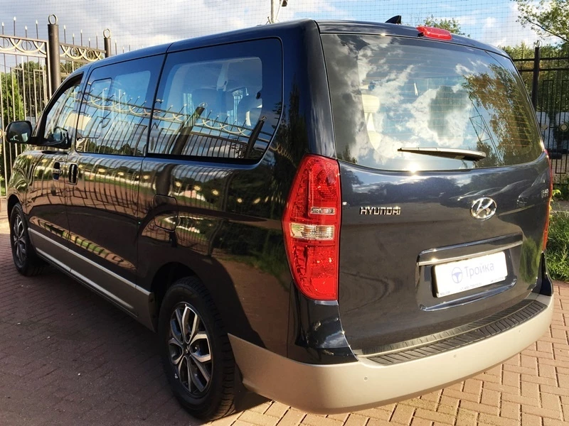 Hyundai Grand Starex 8 мест взять машину в аренду