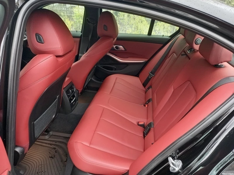 BMW 318D Sport Line взять машину в аренду