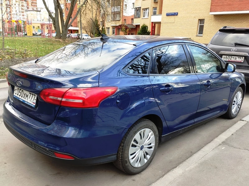 Ford Focus III sedan AT  взять машину в аренду