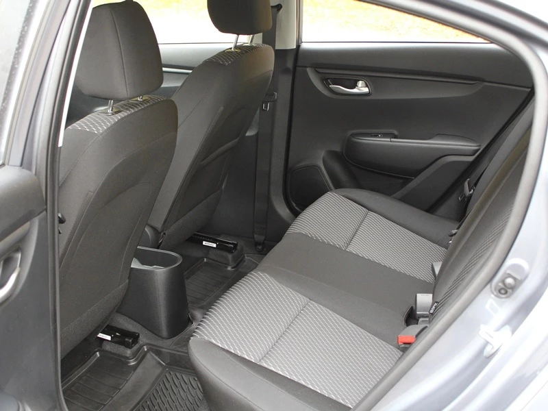 Прокат Kia Rio IV 1.6 AT Luxe в Москве