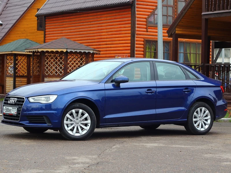 Audi A3 sedan взять машину в аренду