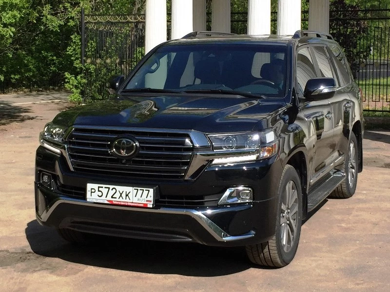 Toyota Land Cruiser 200 аренда в Москве