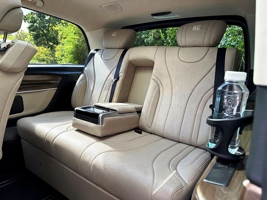 Mercedes V 260 L Exclusive цена аренды