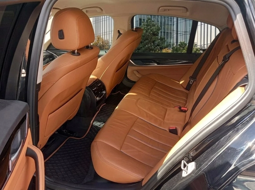 BMW 520i rest. универсал автомобиль в аренду