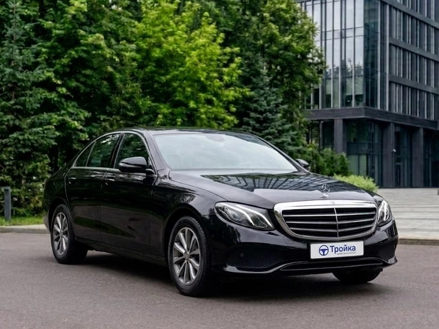 Mercedes E-class взять машину в аренду