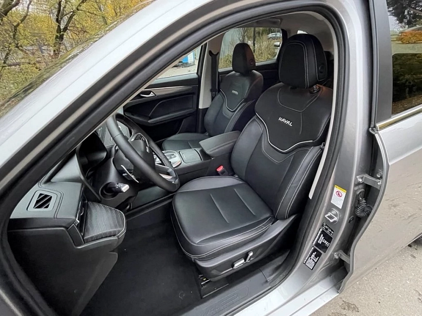 Haval Jolion Premium 4WD автомобиль в аренду