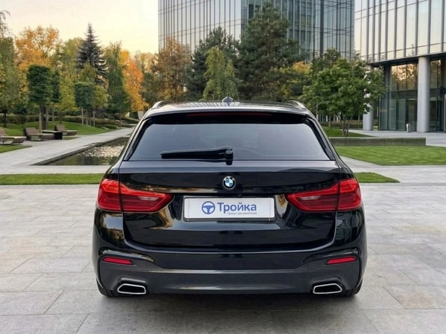 BMW 520i rest. универсал взять машину в аренду