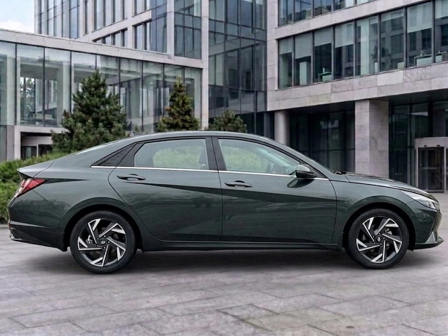 Hyundai Elantra напрокат