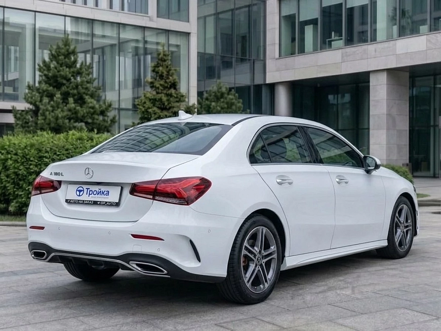 Mercedes A180  взять машину в аренду