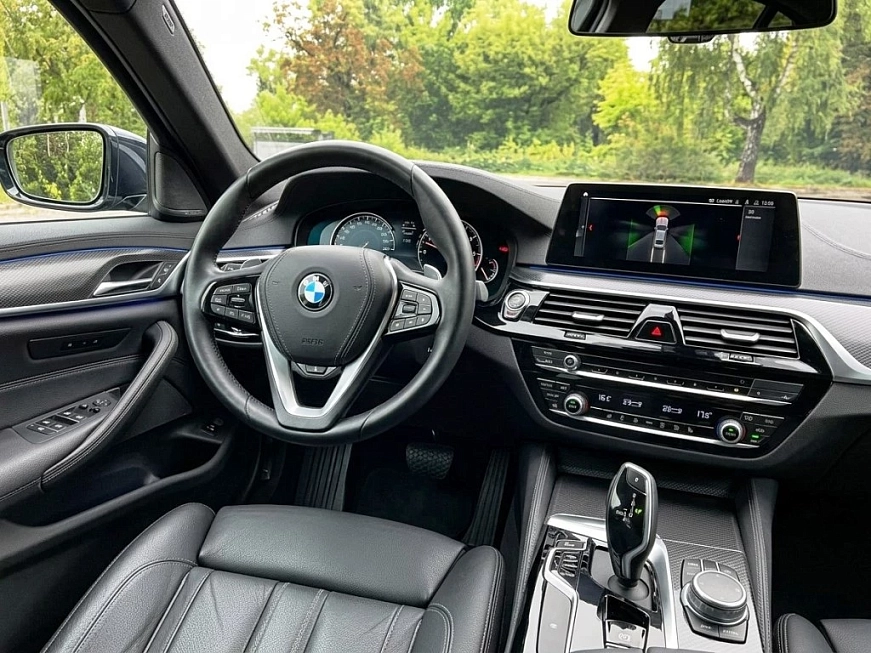 BMW 520d X-Drive G30 rest. автопрокат