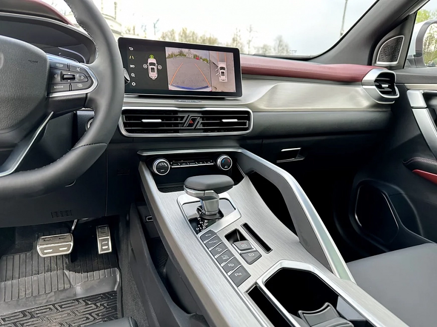 Geely Coolray Flagship автомобиль в аренду