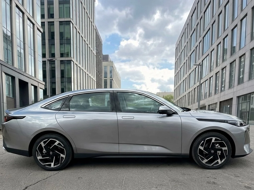 Changan Lamore автопрокат