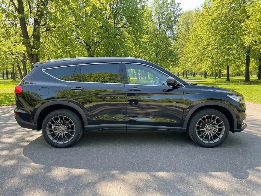 Dongfeng Fengon iX7 автомобиль в аренду