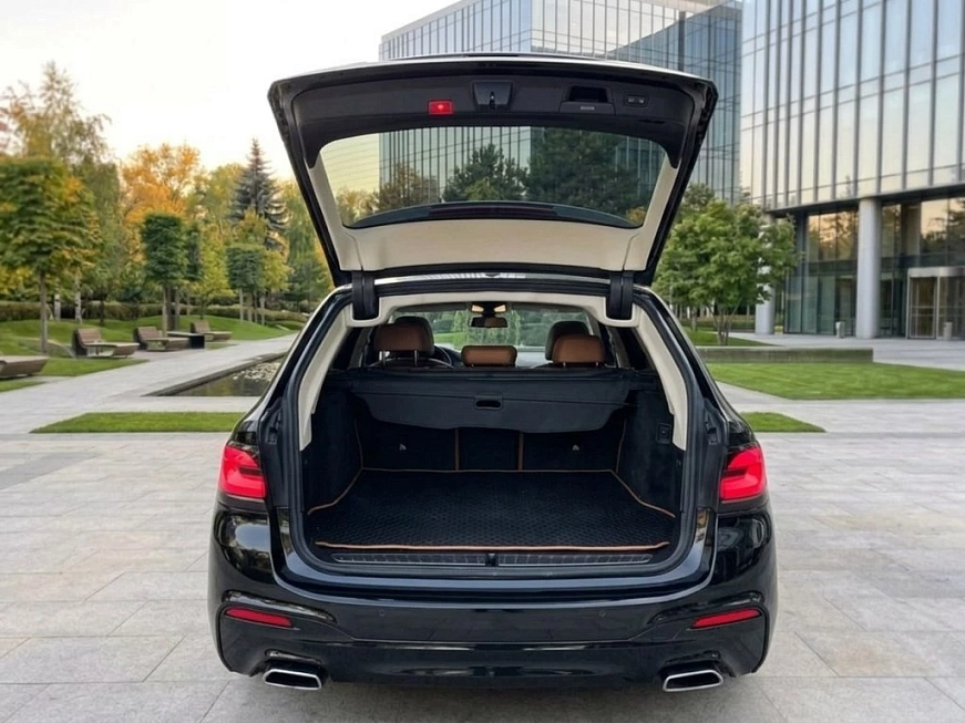 BMW 520i rest. универсал напрокат