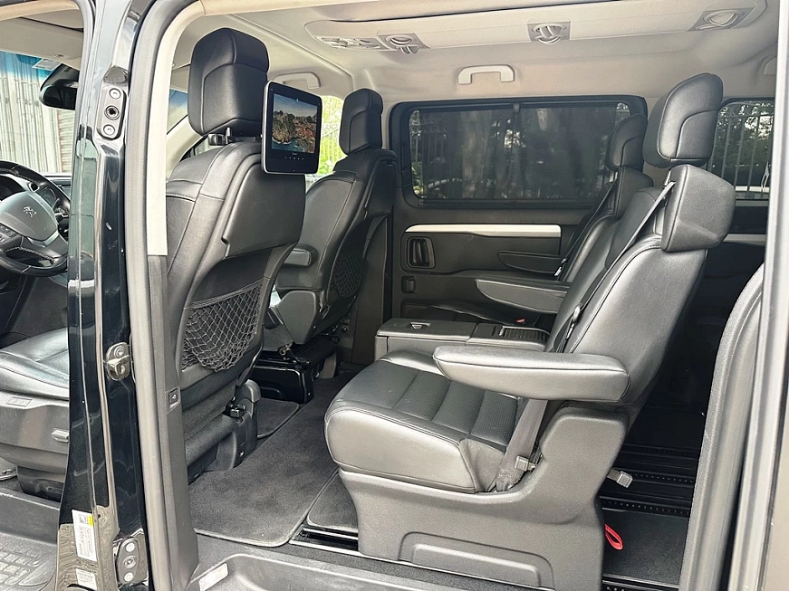 PEUGEOT Traveller  взять машину в аренду
