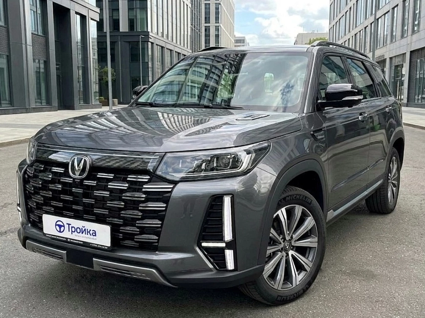 Changan CS95 Black Edition взять машину в аренду
