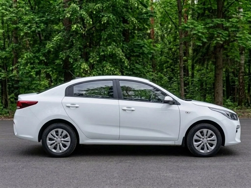Kia Rio IV 1.6  Comfort rest. напрокат